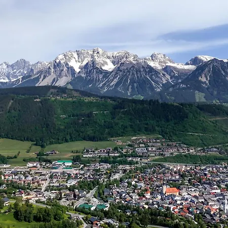 Spreitzhof & Royer 3*