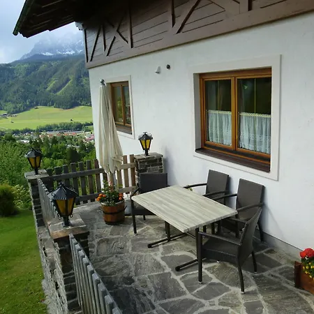 Konukevi Spreitzhof & Royer