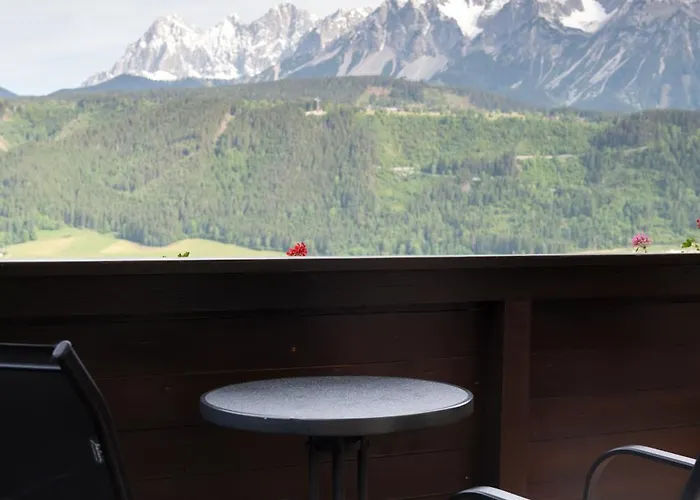 Pension Spreitzhof & Appartement Royer Schladming